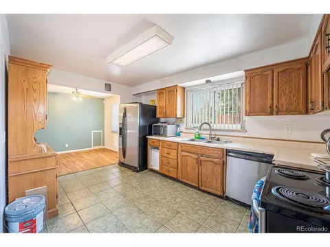 6537 Teller St, Arvada, CO 80003 photo 11