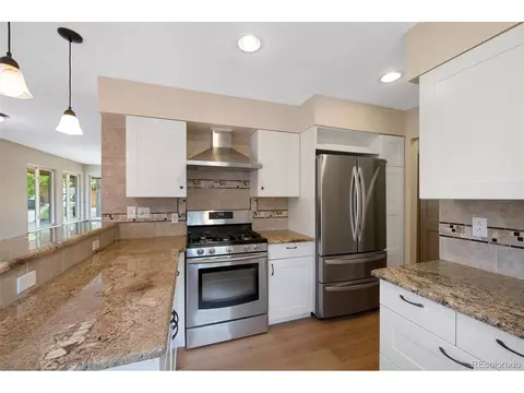 166 S Eagle Cir, Aurora, CO 80012 photo 12
