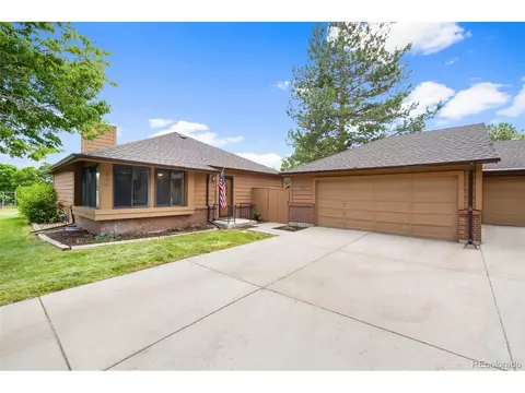 166 S Eagle Cir, Aurora, CO 80012