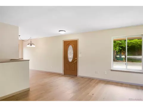 166 S Eagle Cir, Aurora, CO 80012 photo 4