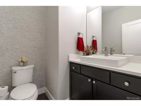 Bath - 9060 Ferncrest St, Longmont, CO 80504 photo 5 of 7