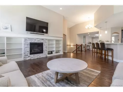 Living - 9060 Ferncrest St, Longmont, CO 80504 photo 3 of 6