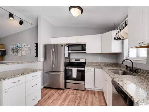 19032 E Mansfield Dr, Aurora, CO 80013 photo 12