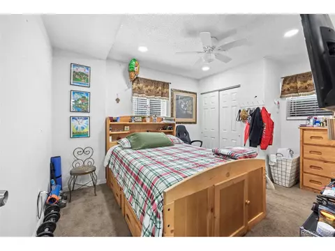 12410 E 55th Ave, Denver, CO 80239 photo 9