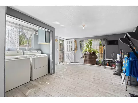 12410 E 55th Ave, Denver, CO 80239 photo 8