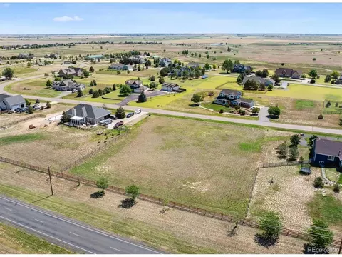 765 Antelope Dr, Bennett, CO 80102 photo 3