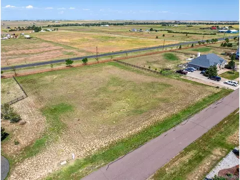 765 Antelope Dr, Bennett, CO 80102 photo 4