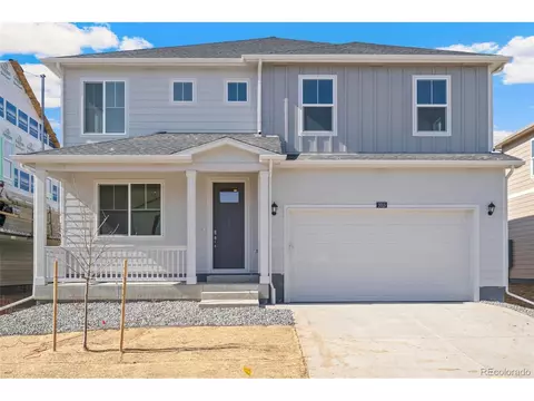 798 Crest St, Lochbuie, CO 80603