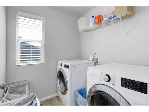 15792 E Warner Dr, Denver, CO 80239 photo 32