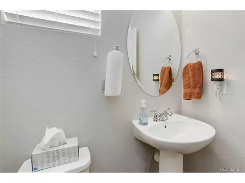 15792 E Warner Dr, Denver, CO 80239 photo 18