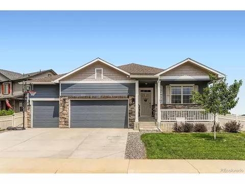 10238 Stagecoach Ave, Longmont, CO 80504
