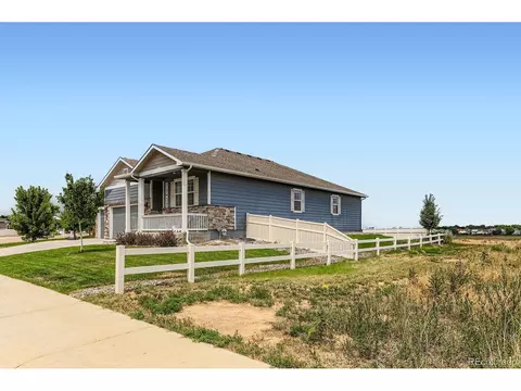10238 Stagecoach Ave, Longmont, CO 80504 photo 2