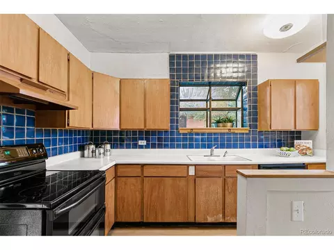 4643 E Batavia Pl, Denver, CO 80220 photo 10