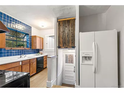 4643 E Batavia Pl, Denver, CO 80220 photo 9