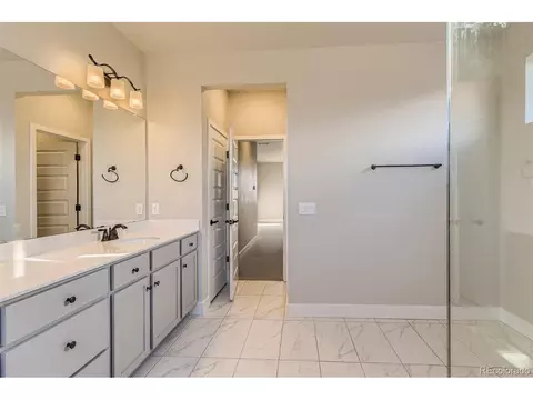 27943 E Glasgow Pl, Aurora, CO 80016 photo 9