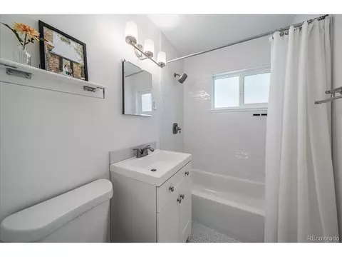 4625 E Bails Pl, Denver, CO 80222 photo 7