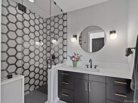 Bath - 6560 Crestbrook Dr, Morrison, CO 80465 photo 7 of 7