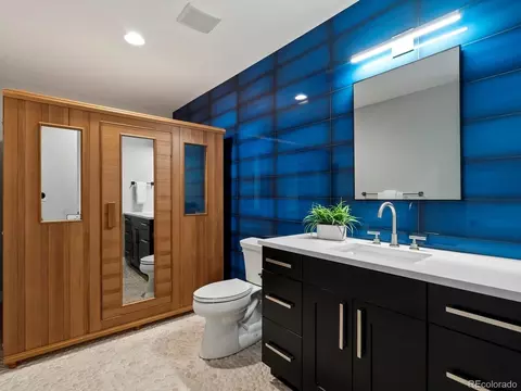 Bath - 6560 Crestbrook Dr, Morrison, CO 80465 photo 5 of 7
