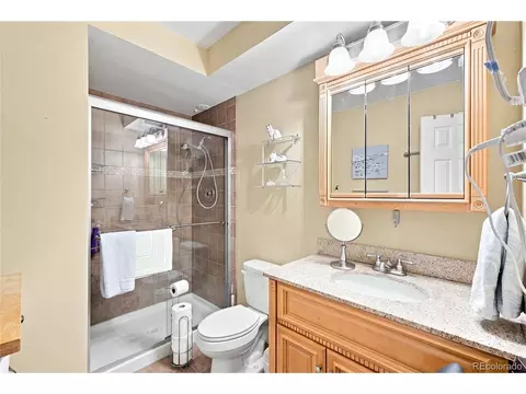 Bath - 9360 E Center Ave #3A, Denver, CO 80247 photo 5 of 6