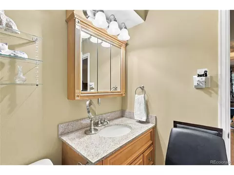Bath - 9360 E Center Ave #3A, Denver, CO 80247 photo 4 of 6