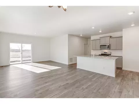 27674 E 1st Pl, Aurora, CO 80018 photo 3