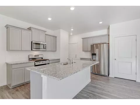 27674 E 1st Pl, Aurora, CO 80018 photo 8