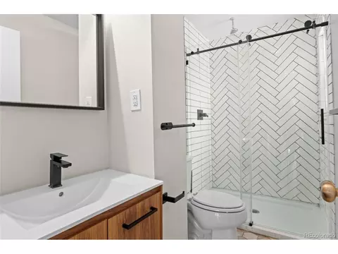 Bath - 10939 E Harvard Dr, Aurora, CO 80014 photo 1 of 4