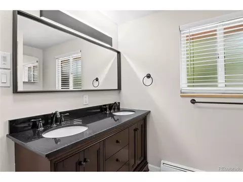 Bath - 10939 E Harvard Dr, Aurora, CO 80014 photo 3 of 4