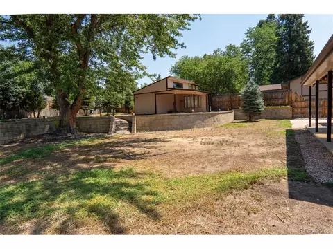 Exterior - 10939 E Harvard Dr, Aurora, CO 80014 photo 5 of 6