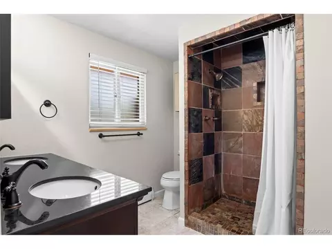Bath - 10939 E Harvard Dr, Aurora, CO 80014 photo 2 of 4