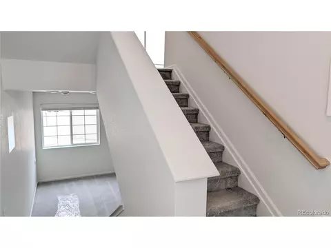 21913 E 46th Ct, Aurora, CO 80019 photo 6