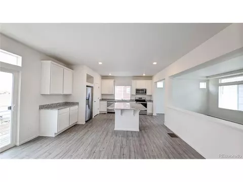 21913 E 46th Ct, Aurora, CO 80019 photo 3