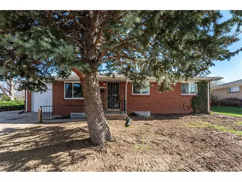 3326 W Saratoga Ave, Englewood, CO 80110