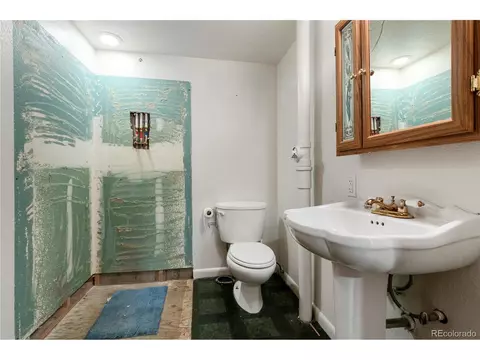 12246 E 2nd Dr, Aurora, CO 80011 photo 34