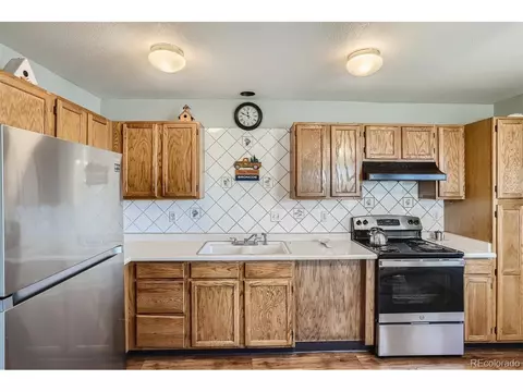 4978 Eagle St, Denver, CO 80239 photo 6