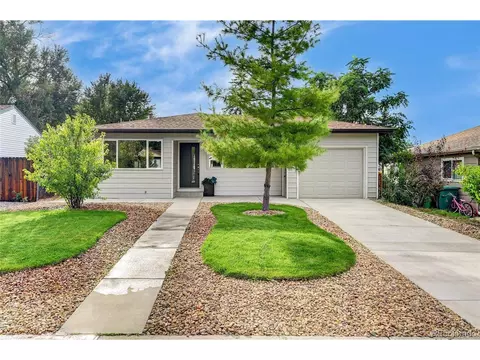 2257 Geneva St, Aurora, CO 80010