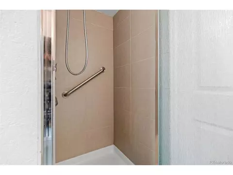 Bath - 17002 E Prentice Dr, Centennial, CO 80015 photo 3 of 4
