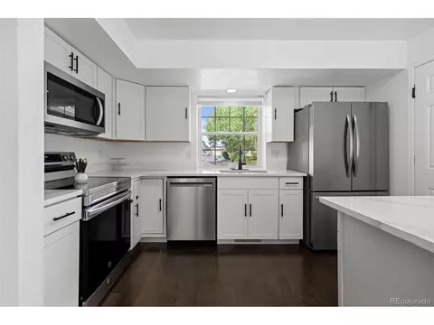 Kitchen - 17002 E Prentice Dr, Centennial, CO 80015 photo 1 of 5