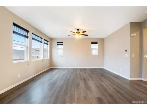 27836 E 8th Pl, Aurora, CO 80018 photo 5