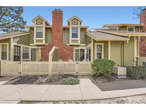 2090 S Hannibal Way #F, Aurora, CO 80013