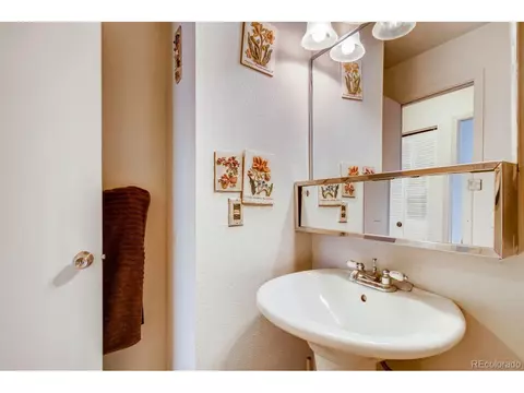 19270 E 22nd Dr, Aurora, CO 80011 photo 15