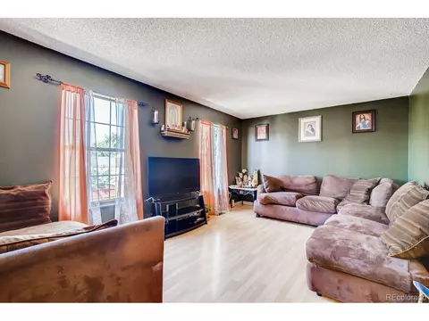 19270 E 22nd Dr, Aurora, CO 80011 photo 4