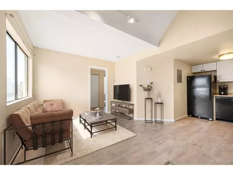 17093 E Tennessee Dr #211, Aurora, CO 80017