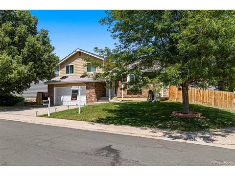 17293 E Kenyon Dr, Aurora, CO 80013 photo 2