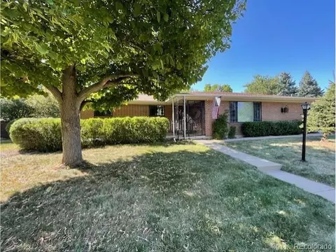 15 Paramount Pkwy, Wheat Ridge, CO 80215