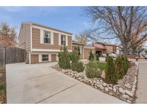 20736 E Coolidge Pl, Aurora, CO 80011 photo 2