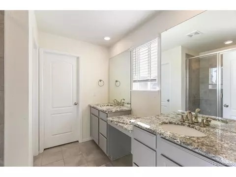 Bath - 26344 E 4th Pl, Aurora, CO 80018 photo 2 of 4