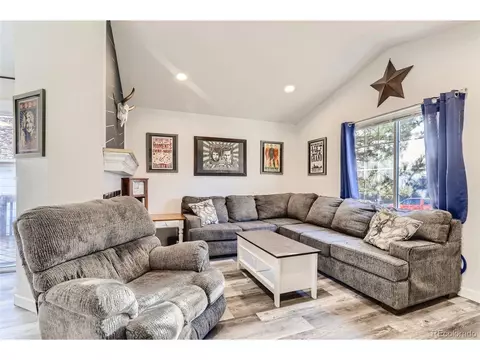 17755 E Cornell Dr, Aurora, CO 80013 photo 5