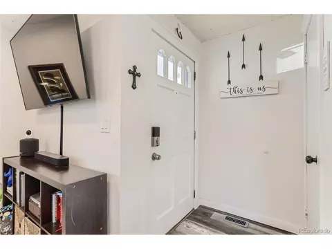 17755 E Cornell Dr, Aurora, CO 80013 photo 4