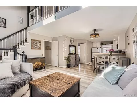 2890 W Long Cir #A, Littleton, CO 80120